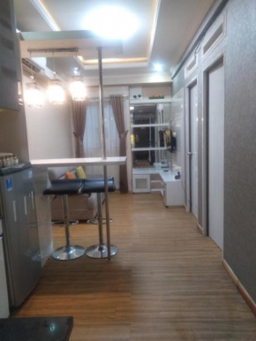 The suite metro apartemen by arra